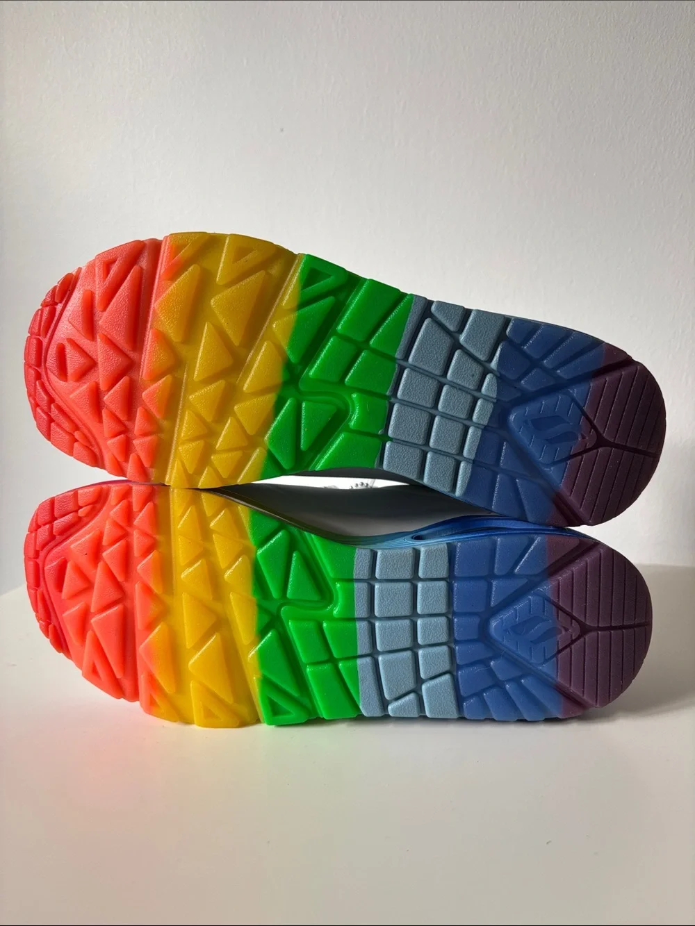 Skechers UNO Rainbow Sneakers
